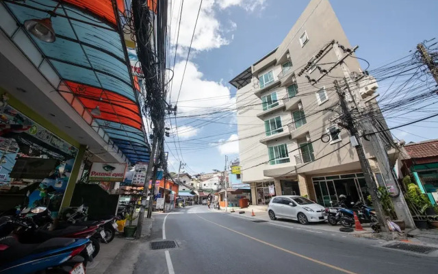 OYO 363 Golden Place Patong