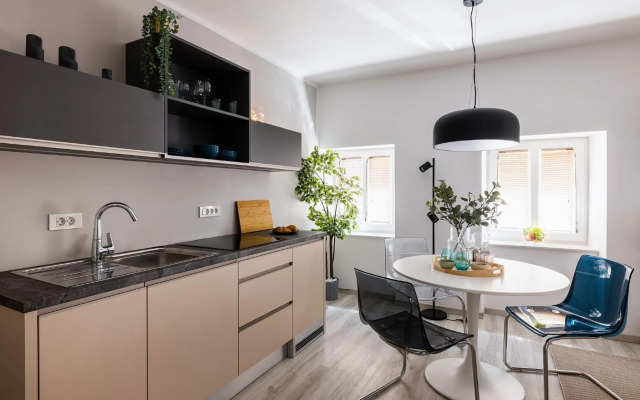 New Central Studio with free parking