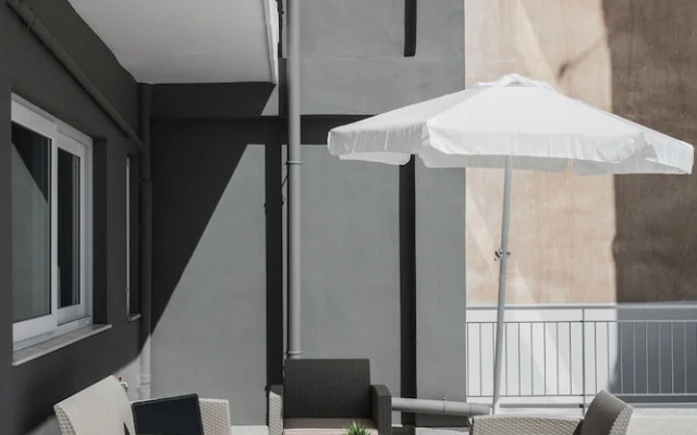 WYZ Attiki Aparthotel