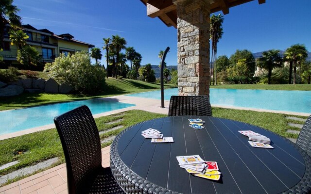 Amazing Gaia Le Palme Pool Lake View