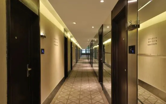 Orange Hotel (Shanghai Hongqiao Railway Station Jiuting)