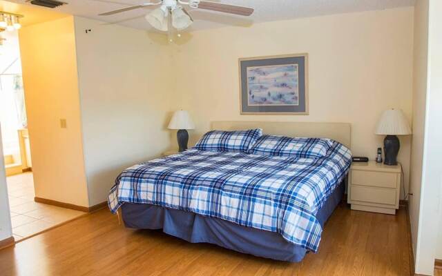 Claremont Holiday Home