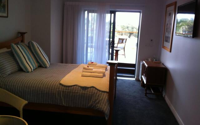 Corinella On The Esplanade Bed & Breakfast
