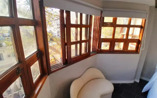 Gus Recoleta Guesthouse