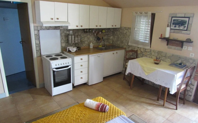 Charming Unique Apartment For 4