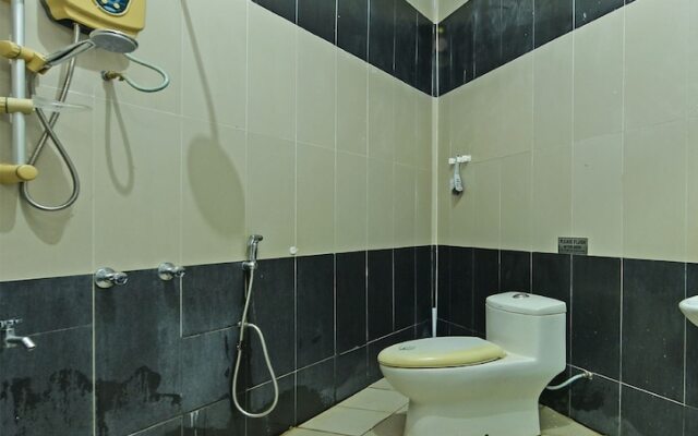 OYO 90441 Cz Traveler's Hotel