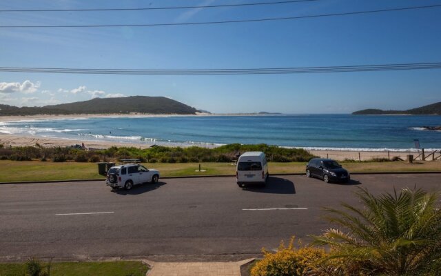 Tah Villa, 1/68 Marine Drive