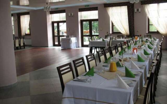 Hotel Rytwiany Nowy Dworek