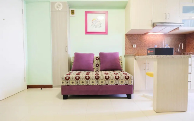 Cozy 2BR Bassura City Apartment