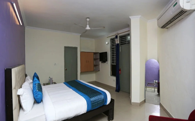 OYO 14746 Delhi Residency