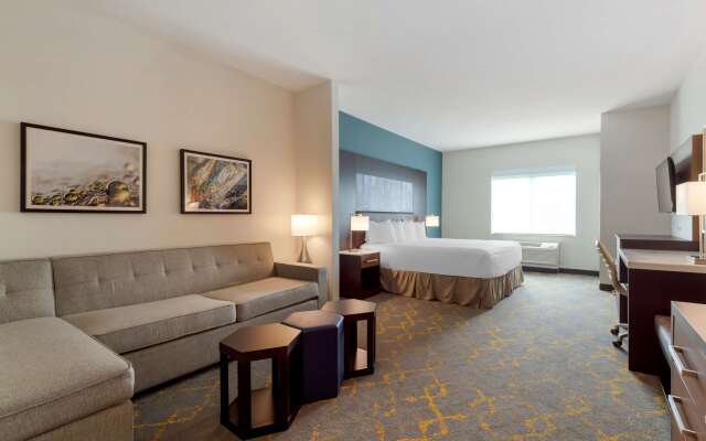 Best Western Plus Isanti