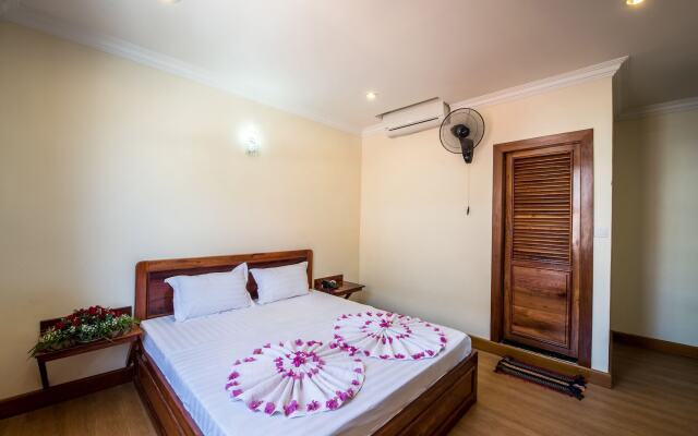 Seng Hout Hotel