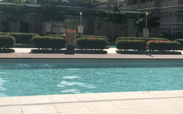 Ja2 Staycation @Trees Residences