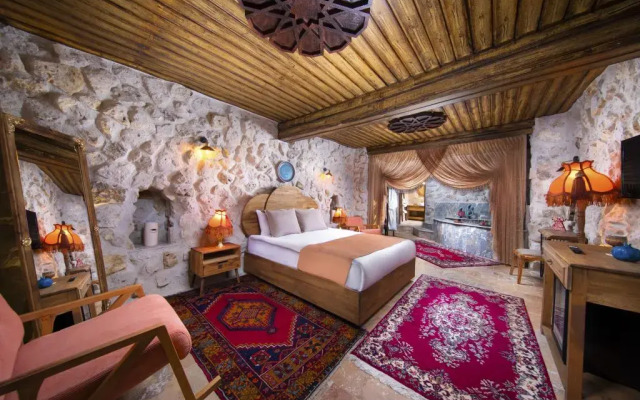 Cappadocia Çavuşin Stone House