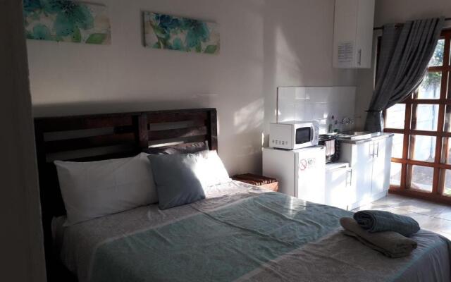 8 Soenie Avenue Self Catering