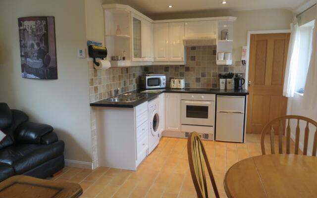 Little Hayman Lodge- Suit Solo Travellers/couple