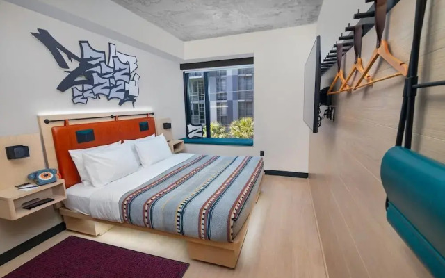 Moxy Miami Wynwood