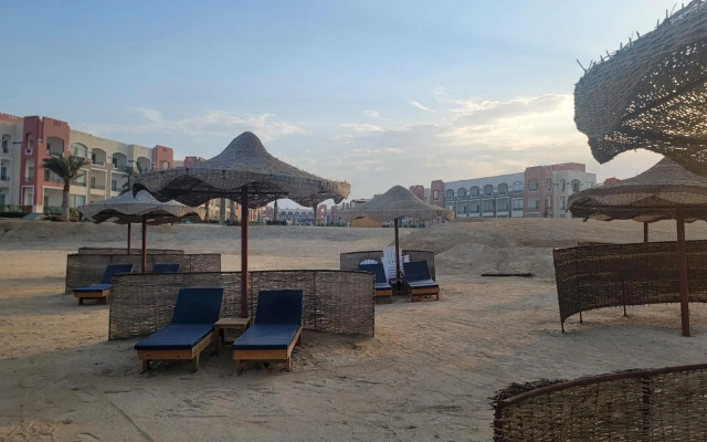 Oyster Bay Beach Suites