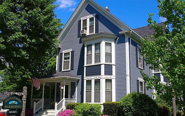 Brewster House Bed & Breakfast
