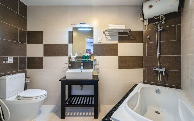 HoLo Alex House Saigon - Serviced HomeStay