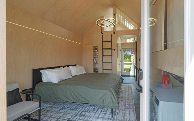 Bunkies-the Commissioner