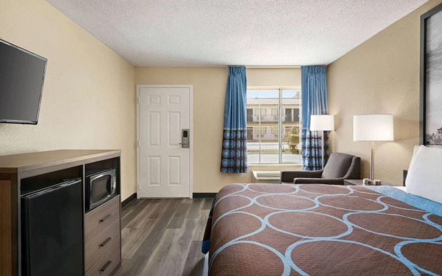 Super 8 Gulfport Near Biloxi