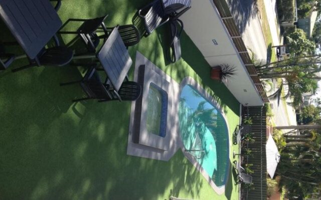 Noosa Parade Holiday Inn