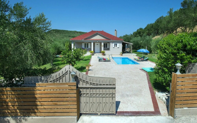 Zante Luxurious Villa-Private Heated Pool & Big Garden