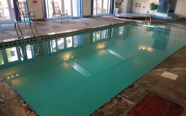 Mackay's Spa Lodge Hotel