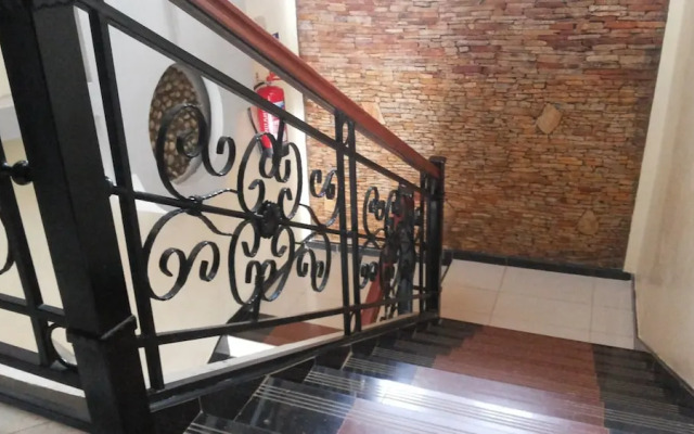 Pent House Inn Namugongo