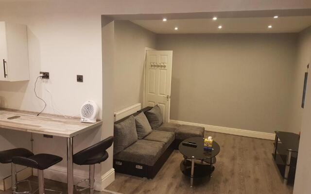 Monyhull Homestay - near City centre Kingsheath NIA NEC BHX