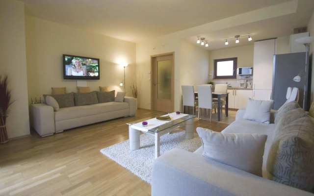 Trendy Deluxe Apartments