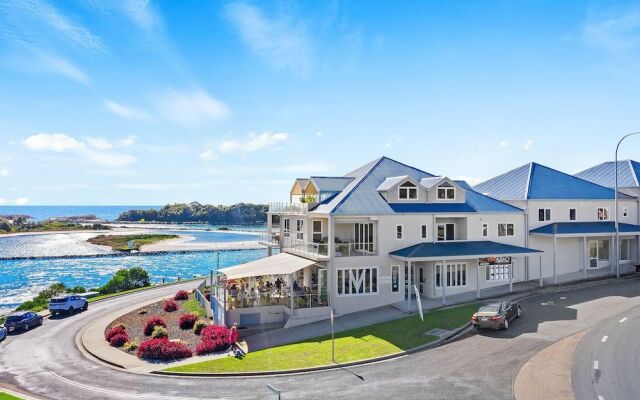 Southbound Escape at the Wharf