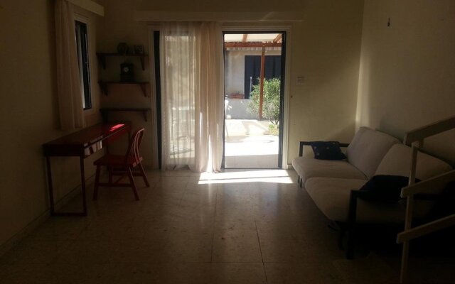 Kermia Beach Apartment