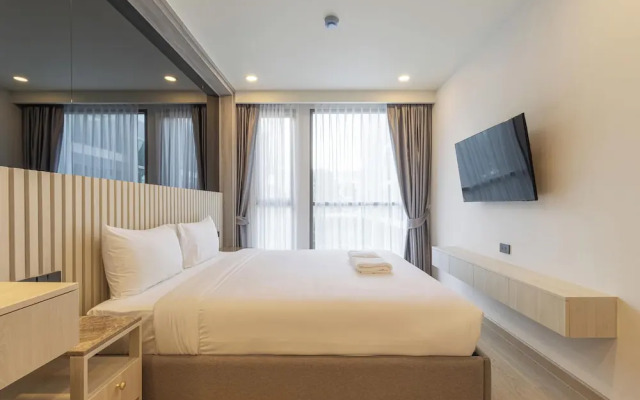 Top Location Near Beach Clubs C226