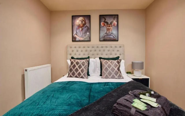 The Exquisite Harrogate Abode - Sleeps 6