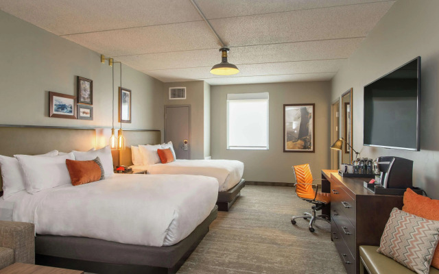 Hotel Saranac Curio Collection By Hilton