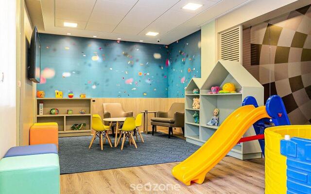 Apartamentos c/ piscinas a 200m do mar Floripa-SC ADC