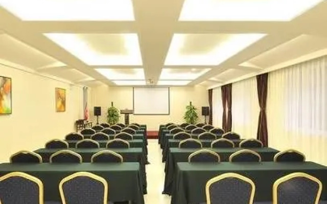 Wanjia Lakefront Hotel Changchun