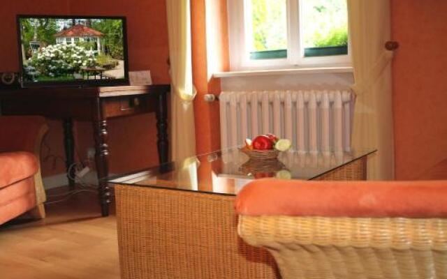 Strandvilla Hubertus Boltenhagen - Ferienwohnungen Apartment Mit Parkplatz Wlan Kuche Garten Grillplatz Waldbaden