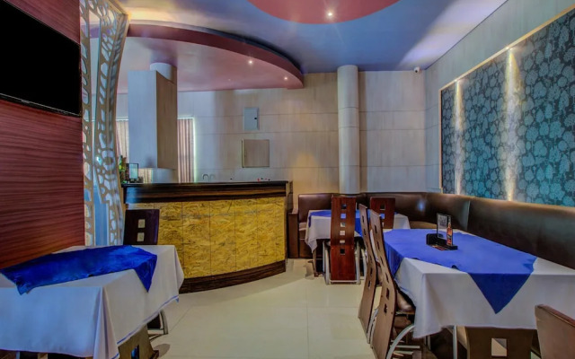 OYO 4843 Hotel City Palace