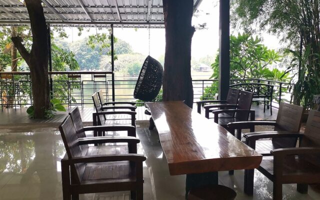 T T Hostel Kanchanaburi