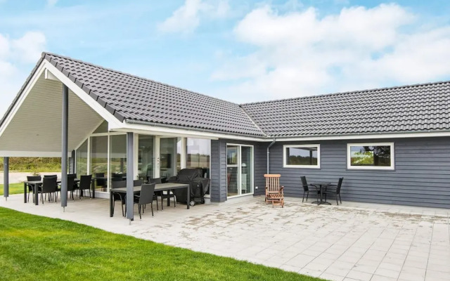 10 Person Holiday Home in Romo