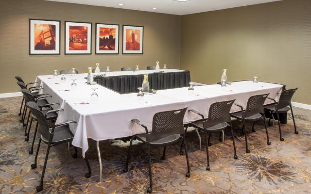 Crowne Plaza Suites MSP Airport - Mall of America by IHG