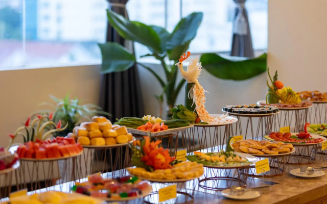 Hue Crown Boutique Hotel