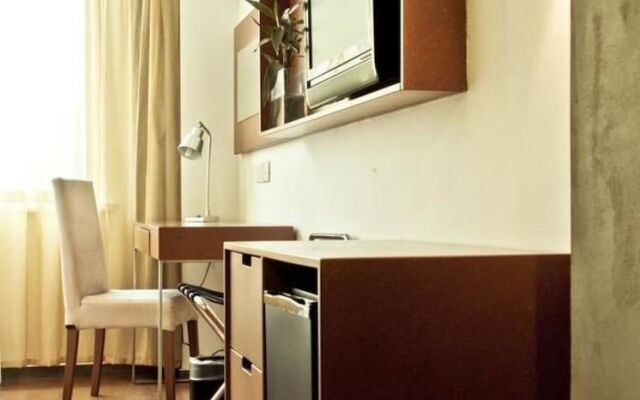 Zhangjiagang Newstay Vogue Hotel