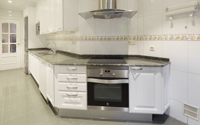 Playa de La Concha 5 Apartment by FeelFree Rentals