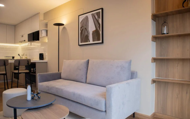 Majestic 1BR With Balcony in Miraflores