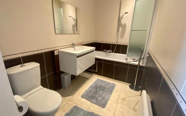 Deluxe Apartment with Shared Pool