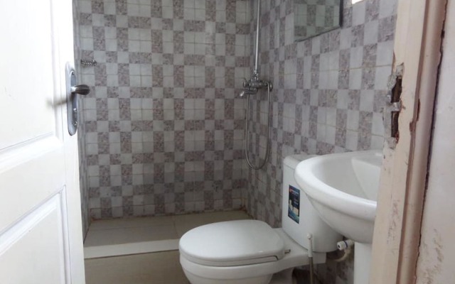 White Court View Hotel